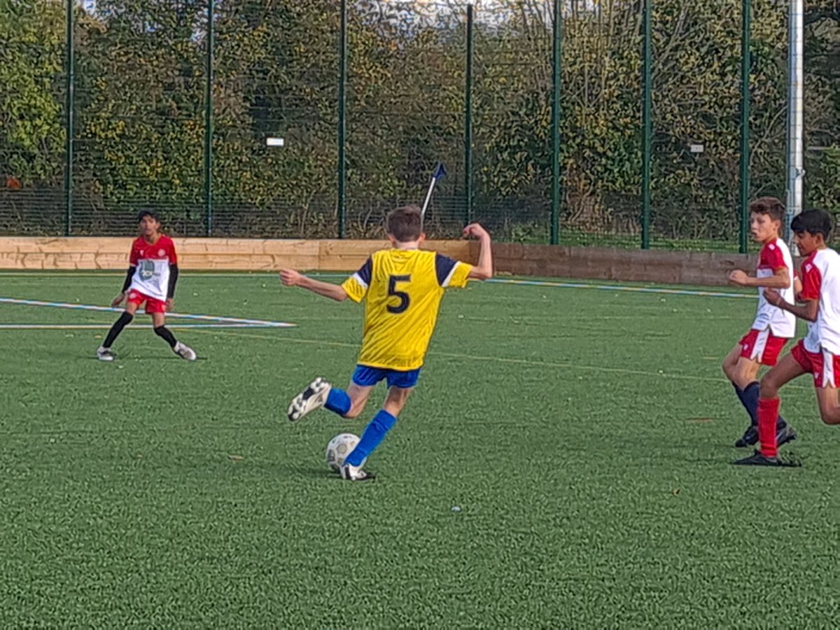 OUFCcommunity's tweet photo. Our fixture week continues today, this time with our Development Centre Boys Blue squads taking on @StevenageYouth &amp; their Development teams. 
First up this morning we are underway with U11's &amp; U12's games @CherwellSchool 
#development #OUitC #OxfordshireACommunityUnited https://t.co/Cux4g6i3Sl