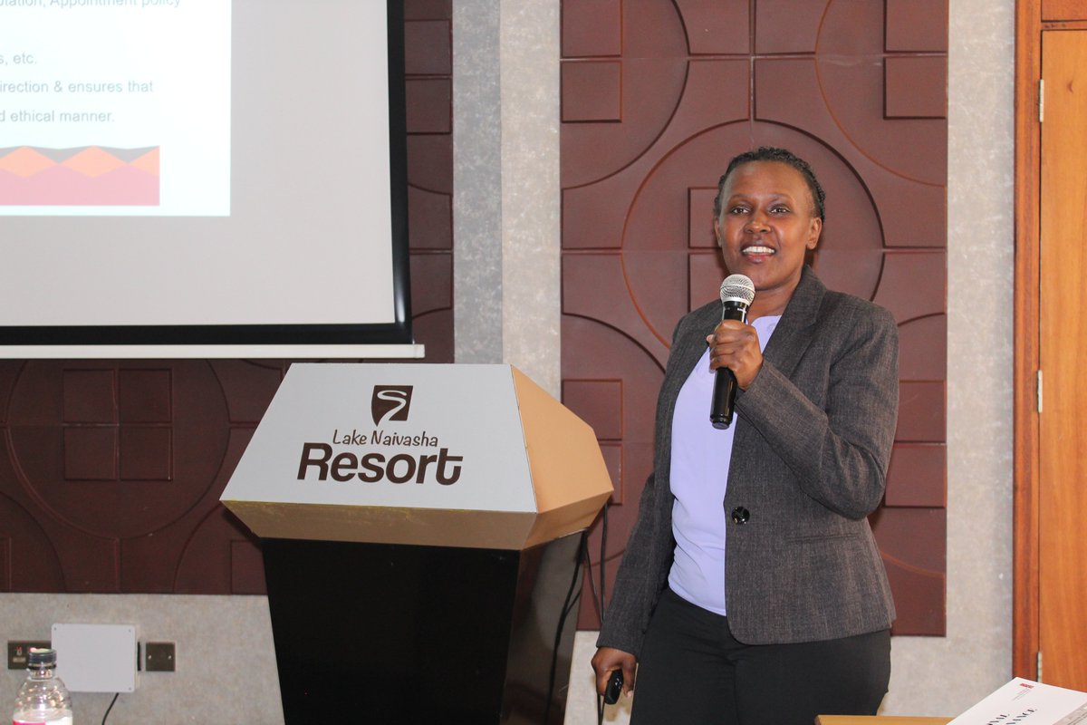 ICS_Kenya's tweet photo. "The Board of Directors sets the company’s strategic direction &amp; ensures that managers implement the strategy in an efficient and ethical manner." CS Esther Waeni Ngea at the Board Development Workshop at Lake Naivasha Resort, Naivasha https://t.co/R52jutA2lW