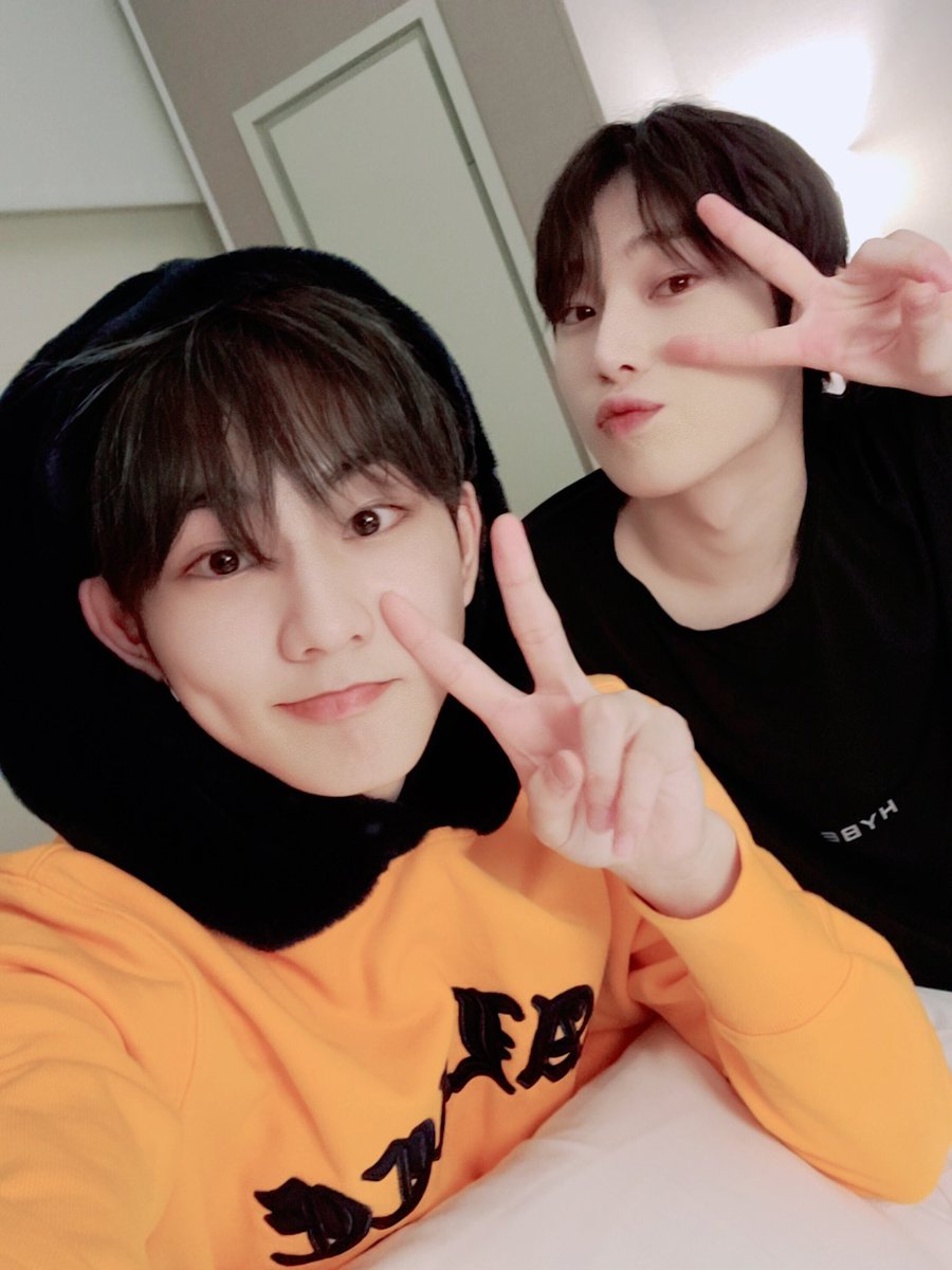 enhypenweverse's tweet photo. [ #정원’s Post ] 221026

#JUNGWON: ✌️✌️

@ENHYPEN_members @ENHYPEN #ENHYPEN #엔하이픈 https://t.co/BMItOGIWNd