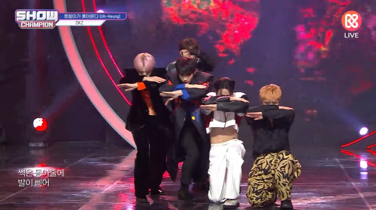 jaechanified's tweet photo. KYOUNGYOON WTF https://t.co/tbPMKzoGGf