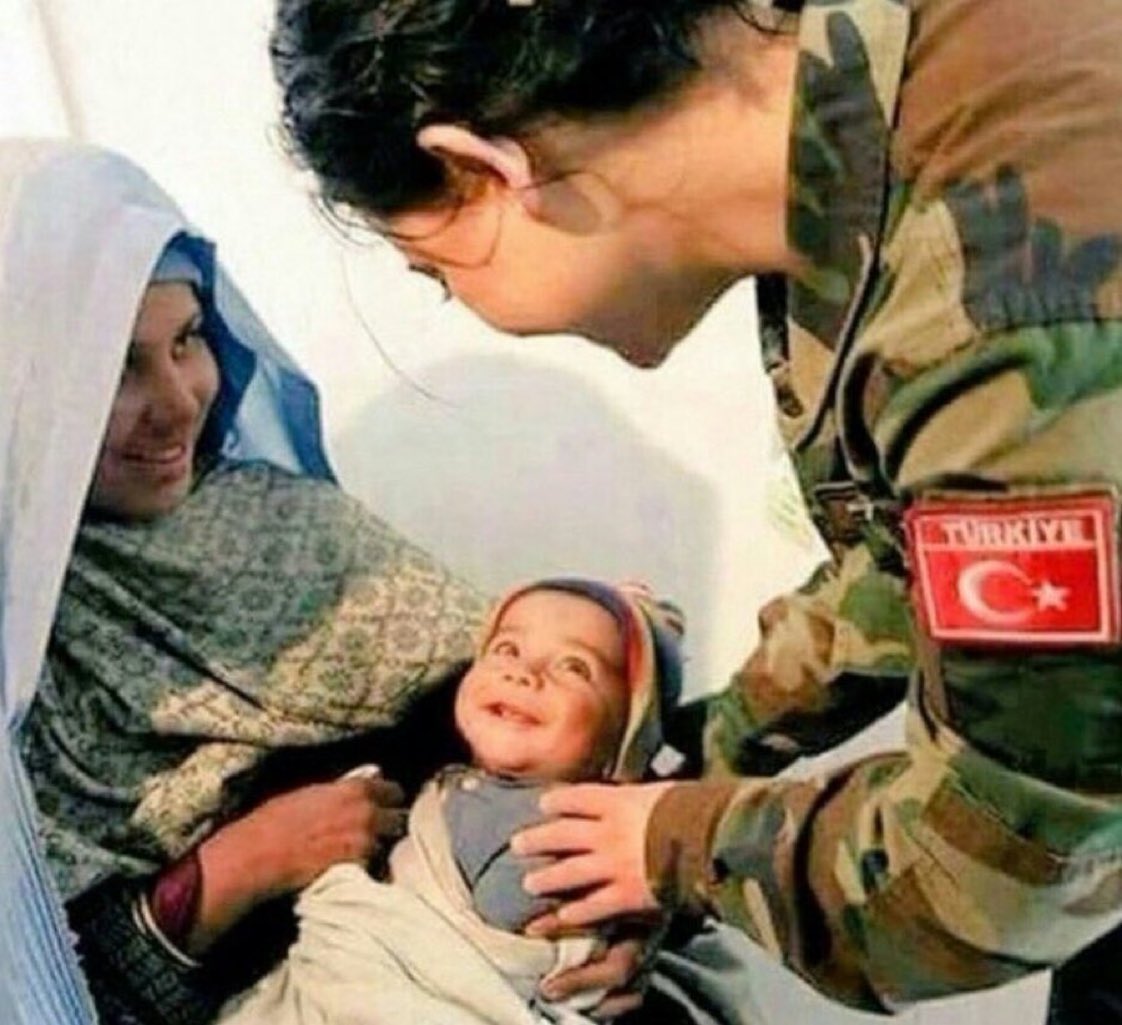 Çocukların korkmadığı tek ordu. #Türkordusu