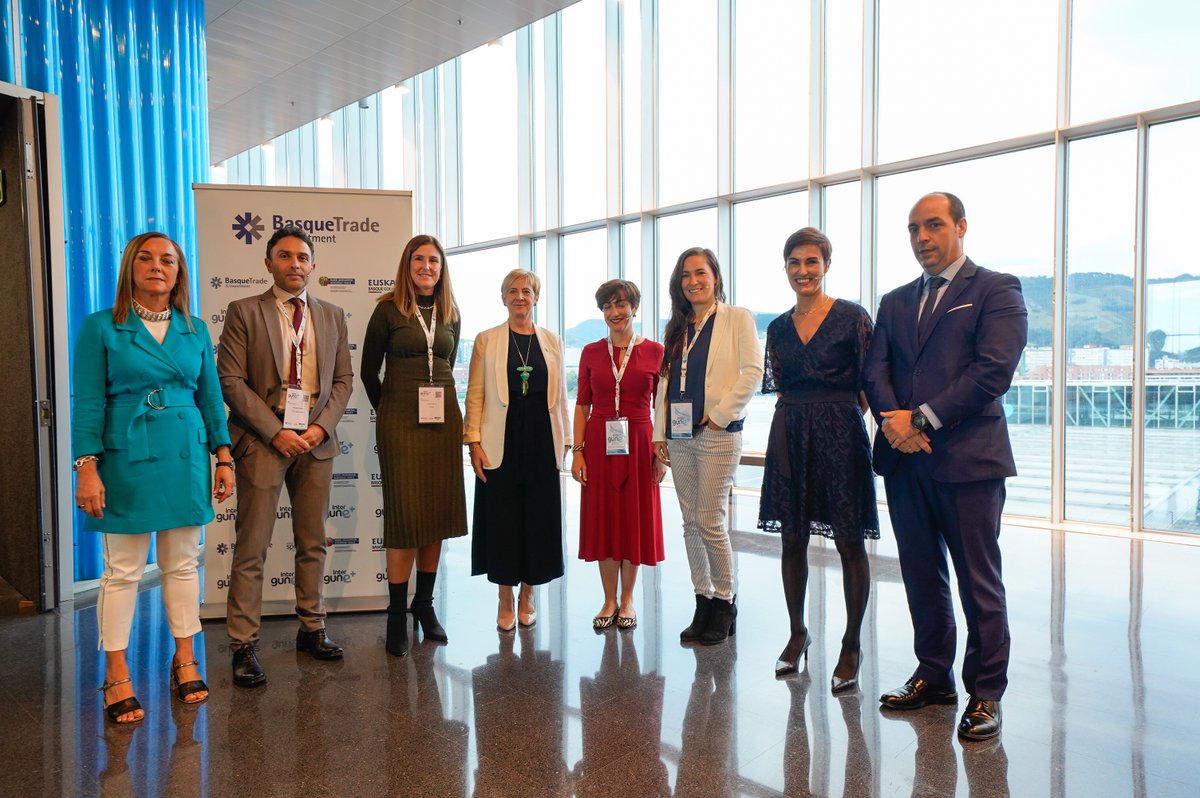 grupospri's tweet photo. .@arantxa_tapia : “Euskadik bere merkatu-nitxoa sortu behar du Asian”. Sailburuak inauguratu du #INTERGUNE 2022, gaur eta bihar @BEC_Bilbao -en egingo den euskal enpresen nazioartekotze foroa #BasqueTrade #grupospri @EkoGarapena https://t.co/FZmu6KMD3t https://t.co/9F2KfB0yuZ