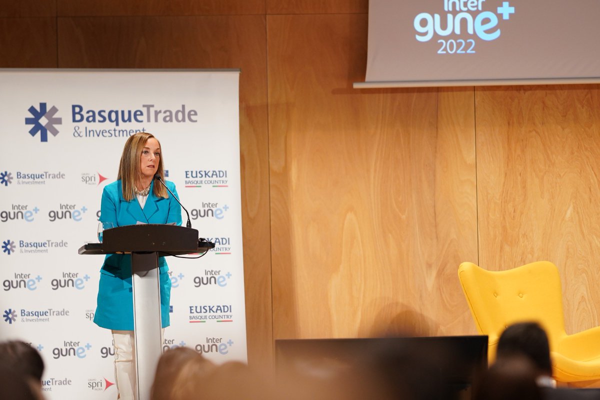 grupospri's tweet photo. .@arantxa_tapia : “Euskadik bere merkatu-nitxoa sortu behar du Asian”. Sailburuak inauguratu du #INTERGUNE 2022, gaur eta bihar @BEC_Bilbao -en egingo den euskal enpresen nazioartekotze foroa #BasqueTrade #grupospri @EkoGarapena https://t.co/FZmu6KMD3t https://t.co/9F2KfB0yuZ