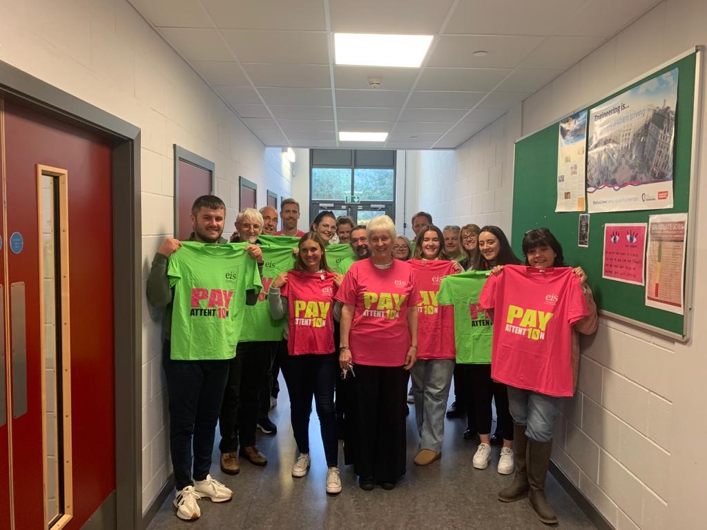 EISNorthAyrLA's tweet photo. We finally got to spend the day visiting the members on Arran. Thanks to everyone who joined us from the Arran Primaries and Arran High to talk about the Pay Attention Campaign. #PayAttention #VoteYesVoteEarly https://t.co/8zuGwI0jnl