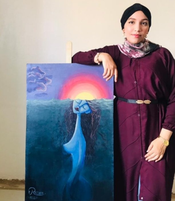 razana93's tweet photo. جميعنا قد نسقط في اعمق القيعان ويغلبنا اليأس ولكننا ما دامت الروح فينا يمكننا ان نصعد لنطفو على السطح ونشرق كشمس يوم جديد 🌻💛
من اول أعمالي في مرسمي 🥰
اكريلك على كانفس مقاس 90*55
#شير #رسم #فن #تلوين #art #artist #instagram #art_work #teland https://t.co/WsAg9AUgQY