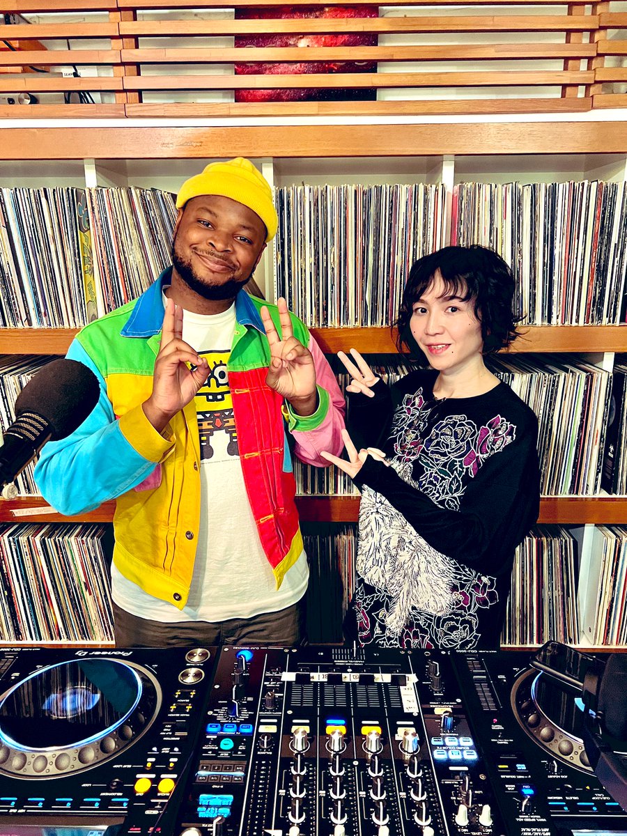 yukikawamura821's tweet photo. 今日は来日中 #ROMderful と収録!
来週月曜21時O.A #blockfm shibuya OIRAN chill out radio
Today's recording with ROMderful in Japan!
Next Monday 9pm O.A #blockfm shibuya OIRAN chill out radio
https://t.co/Vi5hFCkDKy https://t.co/8ttlleUP2q