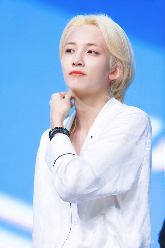 08081995_'s tweet photo. sweetest thing
jeongcheol au

SC, a model, and JH, settled on this complicated situationship wherein they are in a fake relationship and SC is JH's sügårdâddæ, no strings attached. Not until, a guy came and took JH's time and attention making the SC mad, realizing he is in love. https://t.co/9tNuH1wsPx