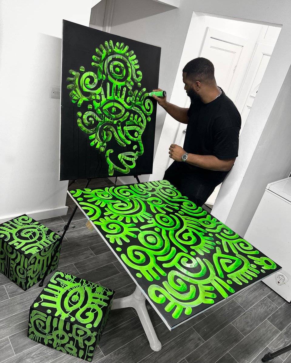 MaikelYou's tweet photo. “What we call chaos is just patterns we haven't recognized. What we call random is just patterns we can���t decipher.” 🎨 
Instagram: @umoudit_designs https://t.co/WPxwo8eaPh