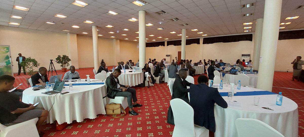 paveen_m's tweet photo. Ongoing consultative engagement on the implementation of the EAC SPS protocol, under the @DutchMFA funded @TradeMarkEastA – @EABCjumuiya Public-Private Dialogue programme. It'll increase compliance,facilitating increased access to markets4safe trade in food&amp;agricultural products. https://t.co/2xoyOlenHL