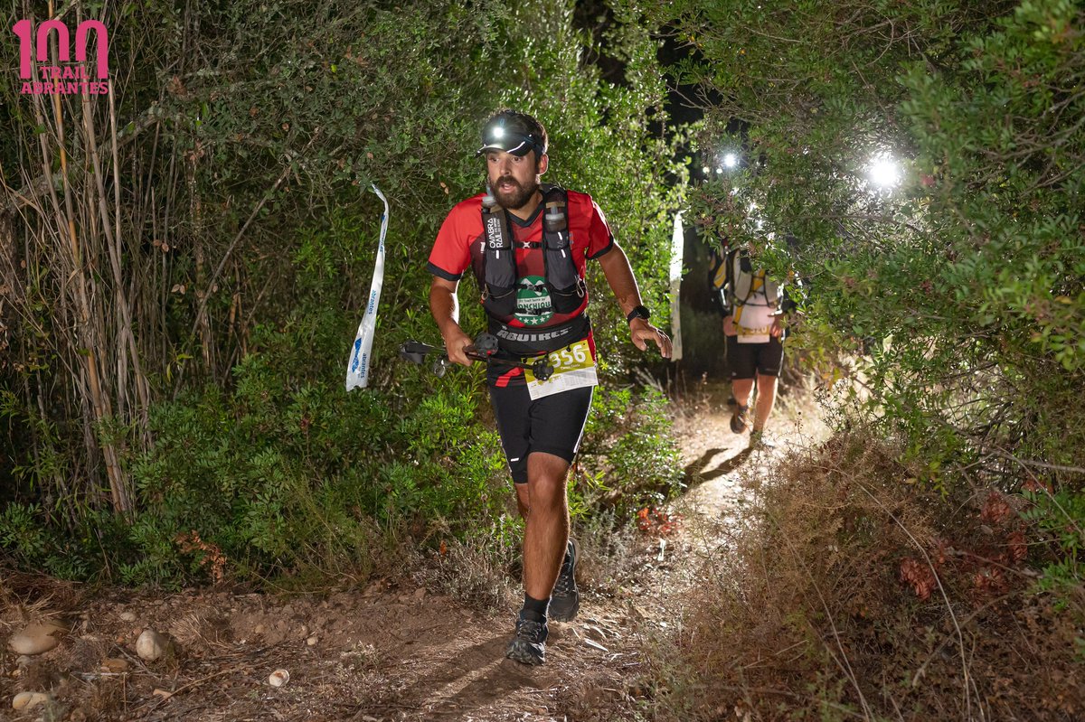 CarlosH85430696's tweet photo. A travessia dos meus 100 km da edição de 2022 do Trail Abrantes, fotografias tiradas por Zé das Fotos (@fotosdoze) #atrp #itra #trail #trailrun #trailrunner #trailrunning #ultratrail #ultratrailrun #ultratrailrunner #ultratrailrunning https://t.co/fOJxE1gXPw