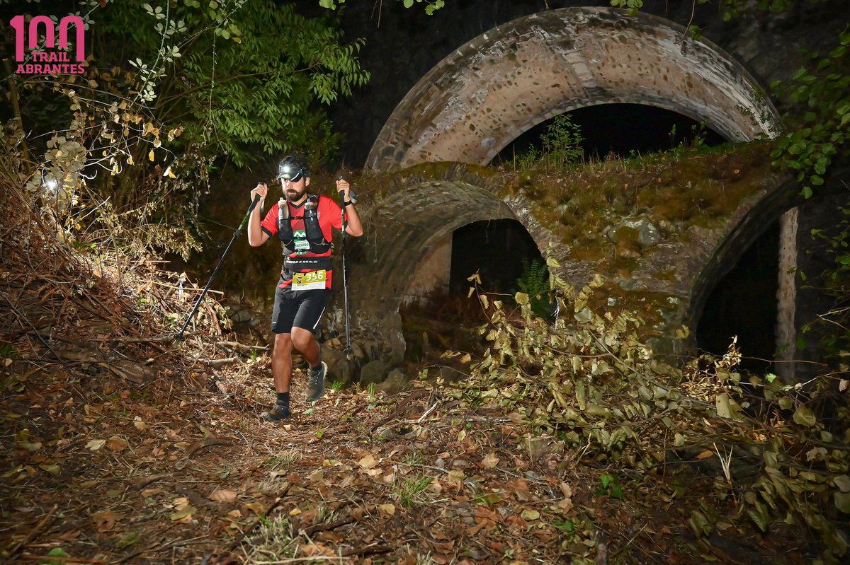 CarlosH85430696's tweet photo. A travessia dos meus 100 km da edição de 2022 do Trail Abrantes, fotografias tiradas por Zé das Fotos (@fotosdoze) #atrp #itra #trail #trailrun #trailrunner #trailrunning #ultratrail #ultratrailrun #ultratrailrunner #ultratrailrunning https://t.co/fOJxE1gXPw