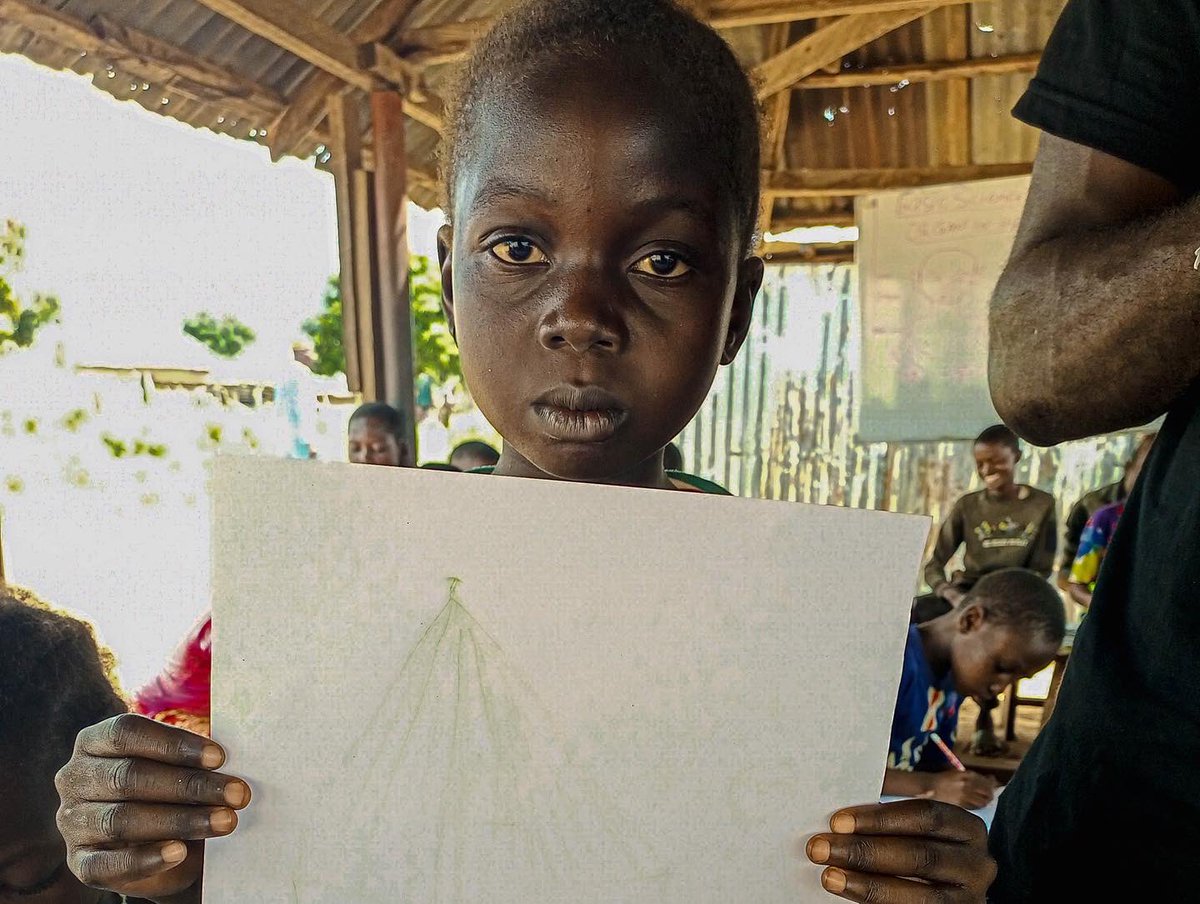 elohimyouths's tweet photo. ELOHIM DEVELOPMENT FOUNDATION ART THERAPY SESSION WITH CHILDREN AFFECTED BY THE FARMER / HERDER CRISIS.

Elohim Development Foundation as part of its Implementation of the @VSFNigeria project carried out an art therapy session with the children at the Ortese IDP camp. https://t.co/enuLK9s1n0