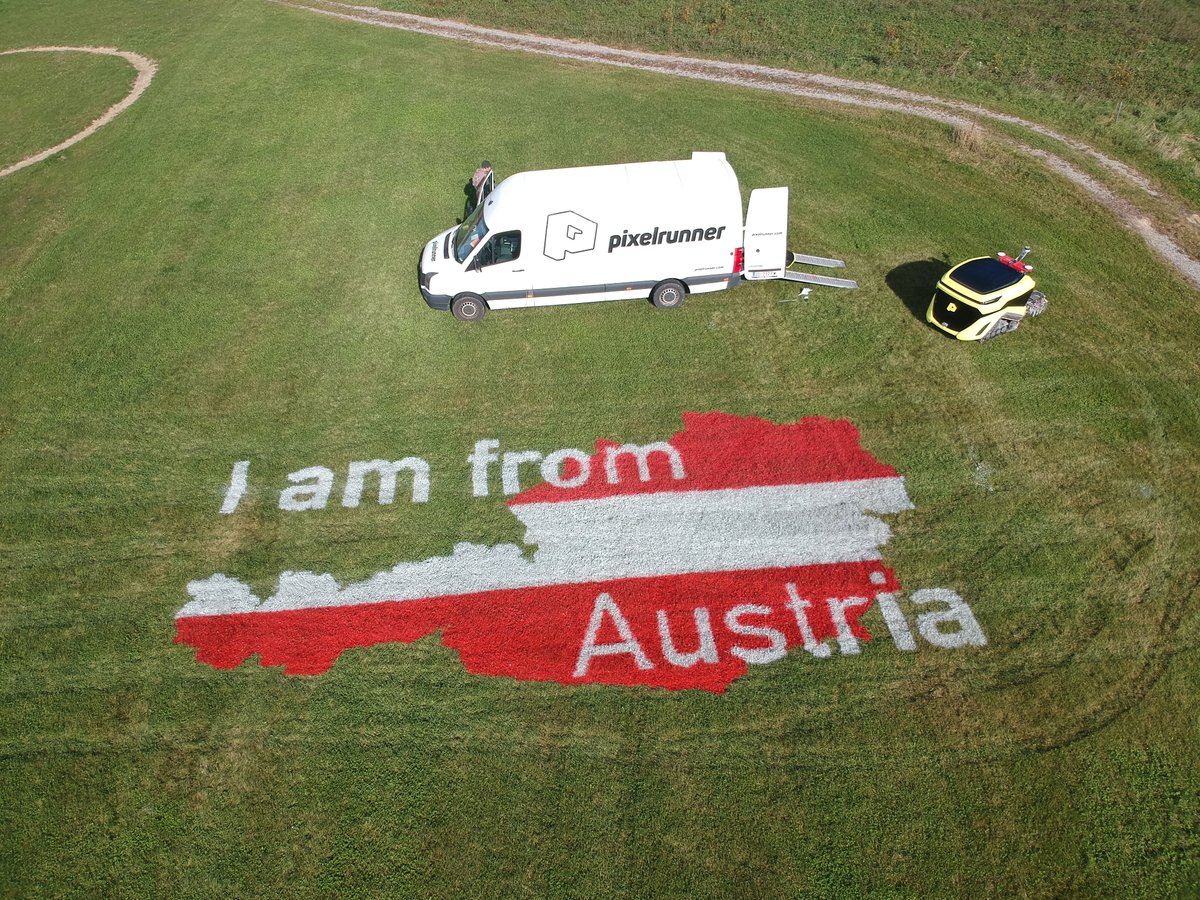 pixelrunnergmbh's tweet photo. Wir wünschen euch allen einen schönen Nationalfeiertag.
#pixelrunner #landart #brandart #xxldruck #xxllogodruck https://t.co/pg3Fs8SQXe
