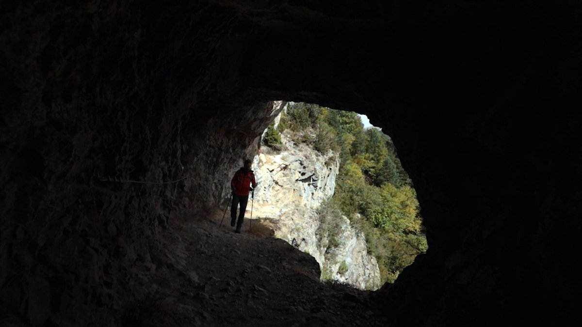 Esta noche a las 22:15 haremos el impresionante camino que conecta Bielsa con Tella. Muchos dicen que es una de las rutas más espectaculares de Aragón. ¿Estáis de acuerdo?. El Camino del Canal del Cinca os lo desvelará paso a paso.  <a href="/aragontv/">Aragón TV</a>