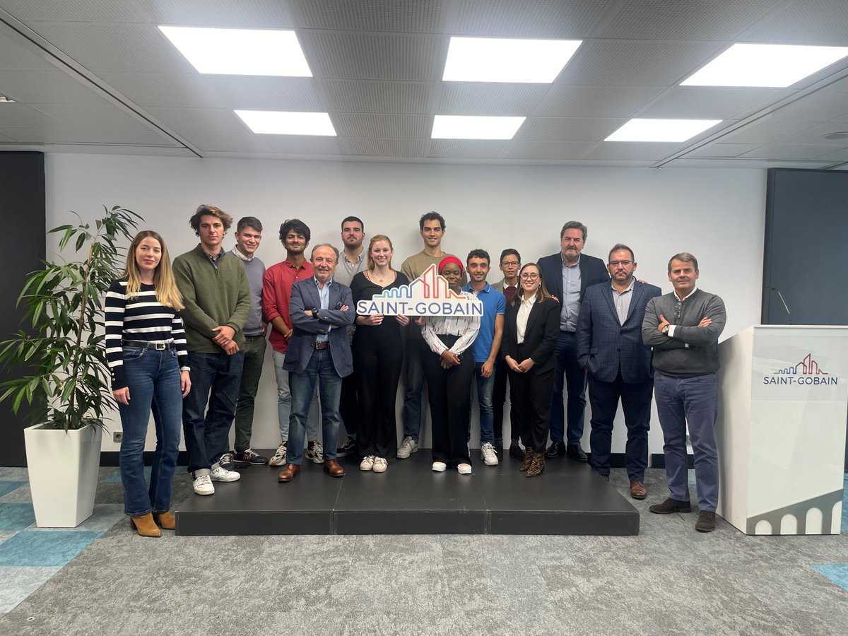 ¡Enhorabuena a los ganadores de los ‘Premios <a href="/saintgobain/">Saint-Gobain</a>’ de este año!👏👏

🗣Los estudiantes del Máster en ‘Circular Economy, speciality in minerals and construction products’ de <a href="/La_UPM/">Universidad Politécnica de Madrid</a> defendieron sus propuestas ante un jurado técnico y sus compañeros.

Vamos a conocerlos👇