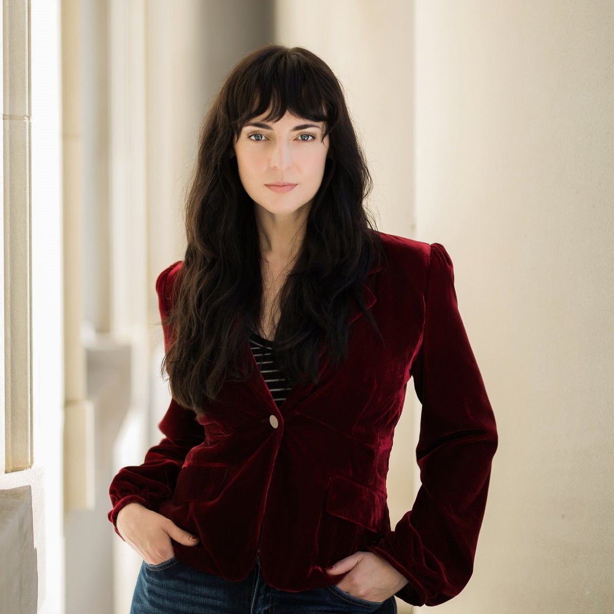 LeneFogelberg's tweet photo. I am thrilled to present the voice actor for the upcoming audiobook of The Lightning Tree!

@AustenneGrey is an incredible narrator who brings her magic to the voices of Flora and the other characters in the NI Revolution Trilogy! 

https://t.co/KVOgzQFwfn https://t.co/cIVzEZLcEM