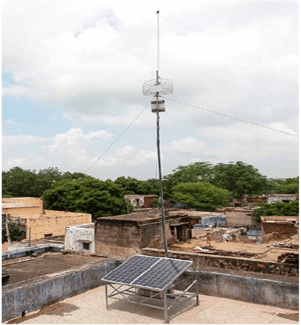 mohamedromdane's tweet image. Come to visit our new website tirasoft.nl and check the new LTE NIOB (Network In One Box) powered by 10 Watts 2 solar panels cells #MWC22 #mvc2022 #privateLte #gsm #5G