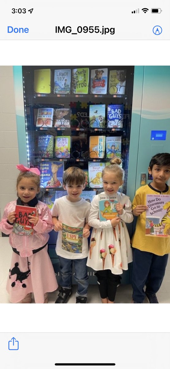 Dolvin Dolphins swimming to success and catching a new book !🐬❤️🐬