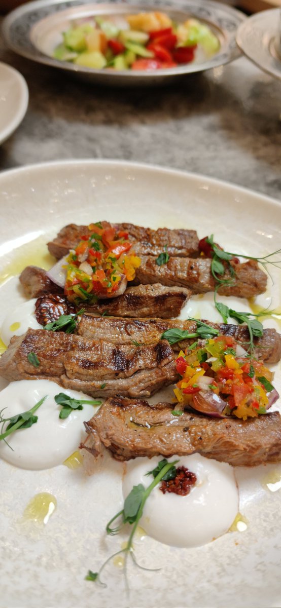 bitosborn's tweet photo. 哈萨克斯坦的马肉🥩太棒了 https://t.co/o9Iopi78g6
