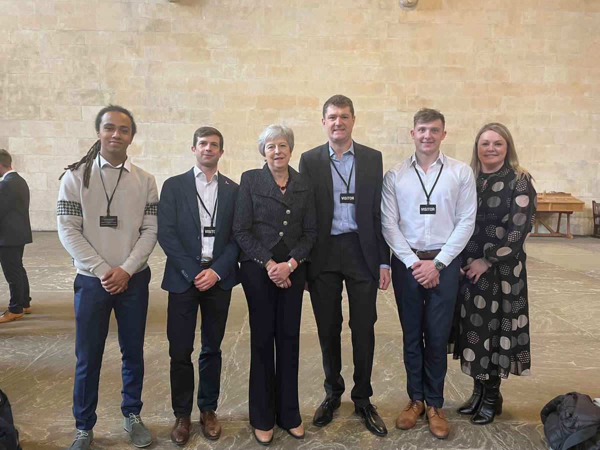 RESGroup's tweet photo. Yesterday we met @Theresa_may on the way to the #UKWEW22 Opening Reception at the Houses of Parliament. The former PM was kind enough to spare some time to hear about what we do at #RES and talk with two of our new turbine technician #apprentices.

#UKWEW22 #wind #powerforgood https://t.co/DumU752ztm