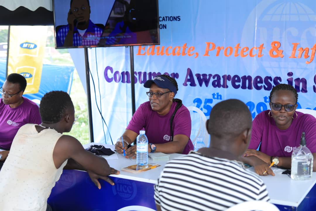 ConsumerUCC's tweet image. Day 2: Consumer Affairs team together with the Cyber security team of the Commission at Ntuusi Market in Rwemiyaga County. Sensitising consumers on #Illegitimatedevices, #Deviceverification, #Digitalinclusion &amp;amp; #SIMUKLEAR @UCC_Official @UgCERT