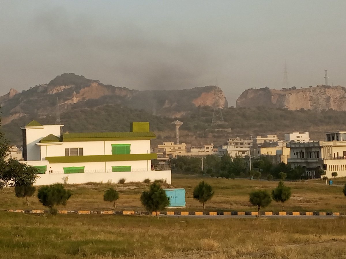 Muhamma56869446's tweet photo. @dcislamabad
@DGPakEPA
@ACJCE_Pakistan
@PashaSanya
IHC (https://t.co/0nxC2HuYxA.4478/21), has suspended operations of Tariq Tire burning unit, HDC and ASF Asphalt Plants and ordered EPA for implementation. All 3 are operational till to date. Suffering irreversible health damage. https://t.co/tmiCusHSTw