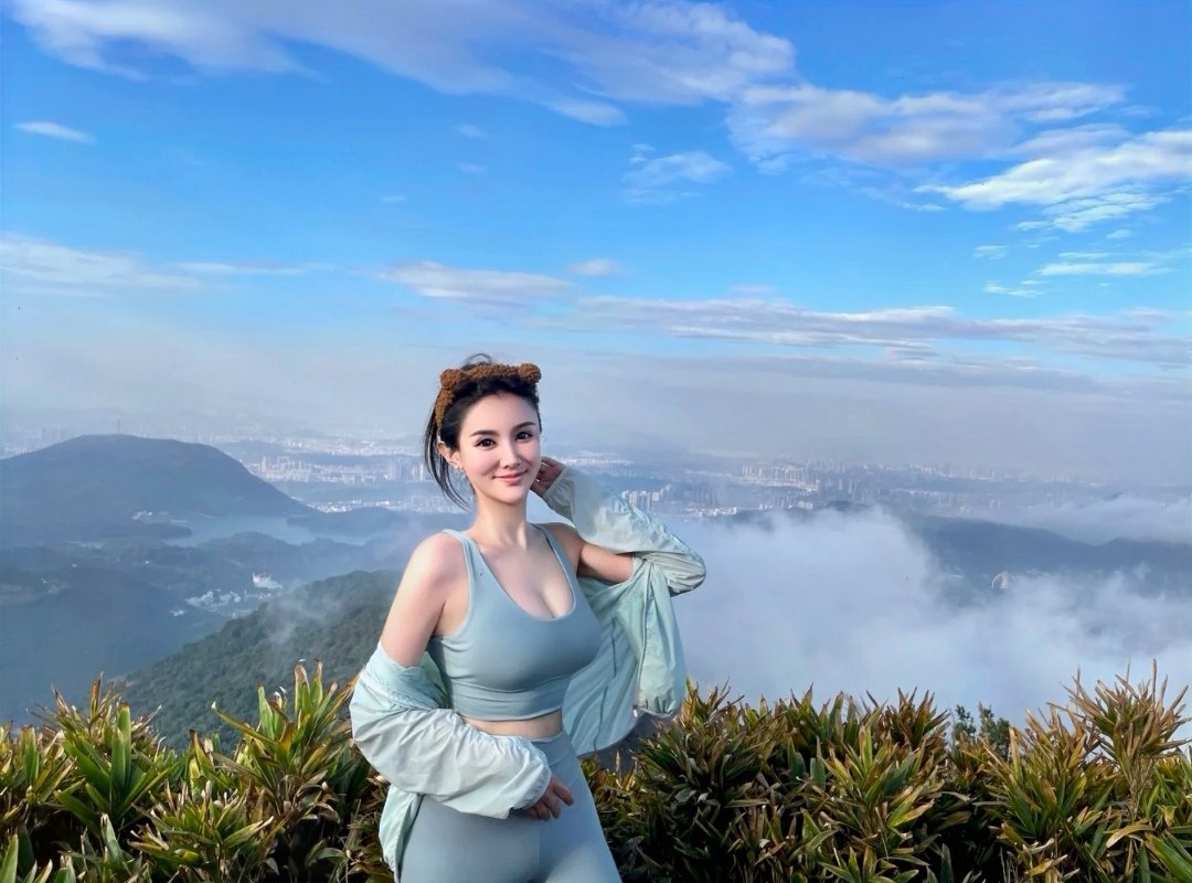 深圳梅沙尖，体验360°无死角的城市全景观景台，感受“上帝视野”带来的视觉震撼。