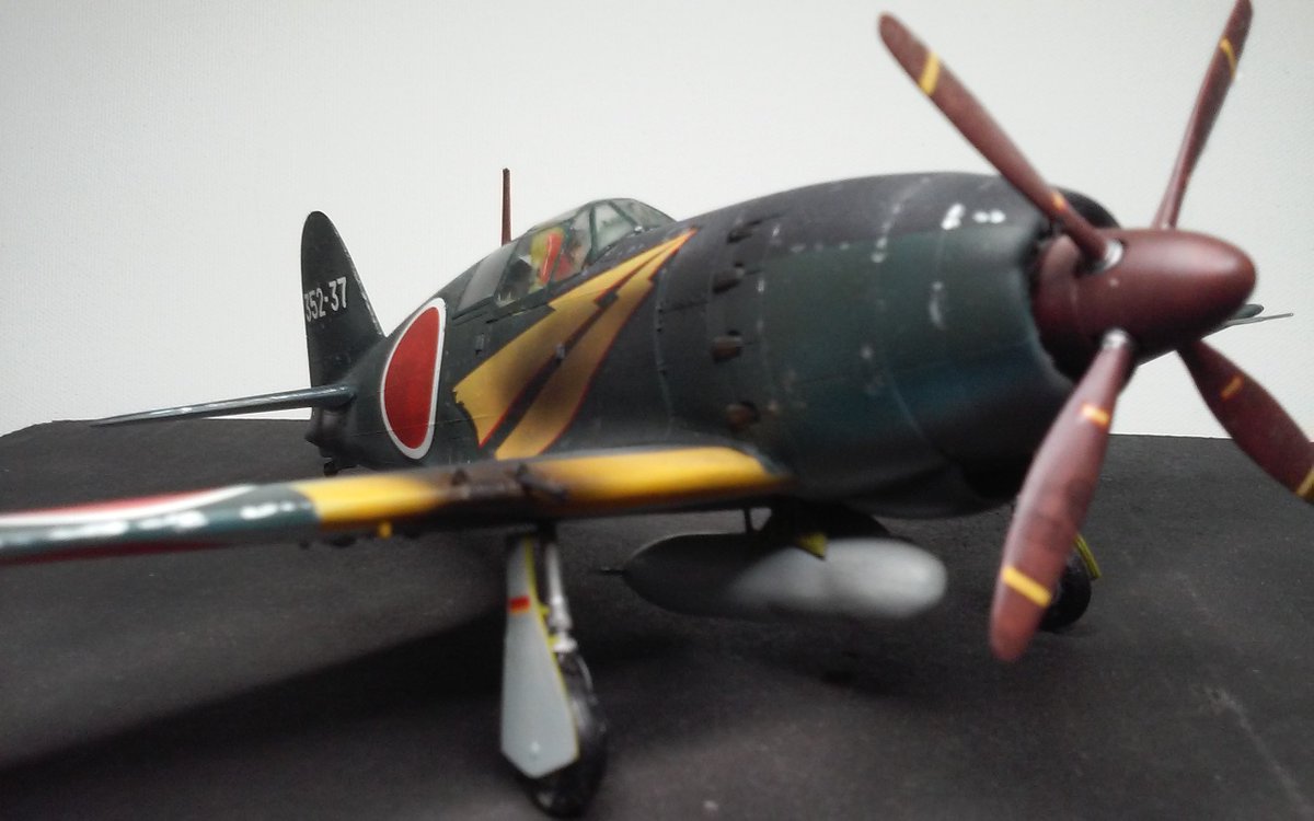 #雷電を上げる見た人も上げる 
#タミヤ 1/48　雷電
十四試局地戦闘機として主任設計技師として堀越二郎氏
が手掛けた米軍の爆撃機の迎撃任務に特化した
高高度局地戦闘機