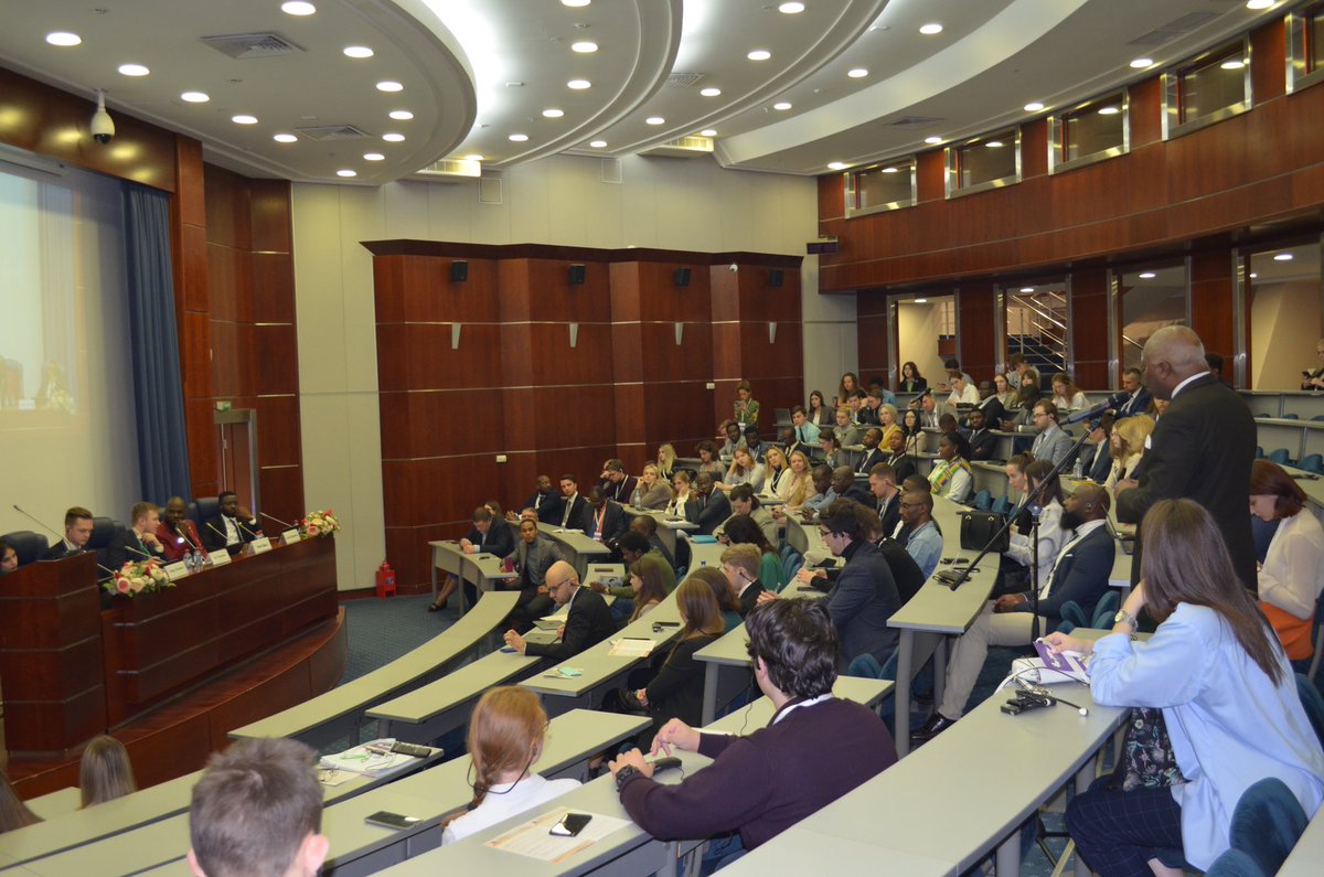 Friends for Leadership tweet media