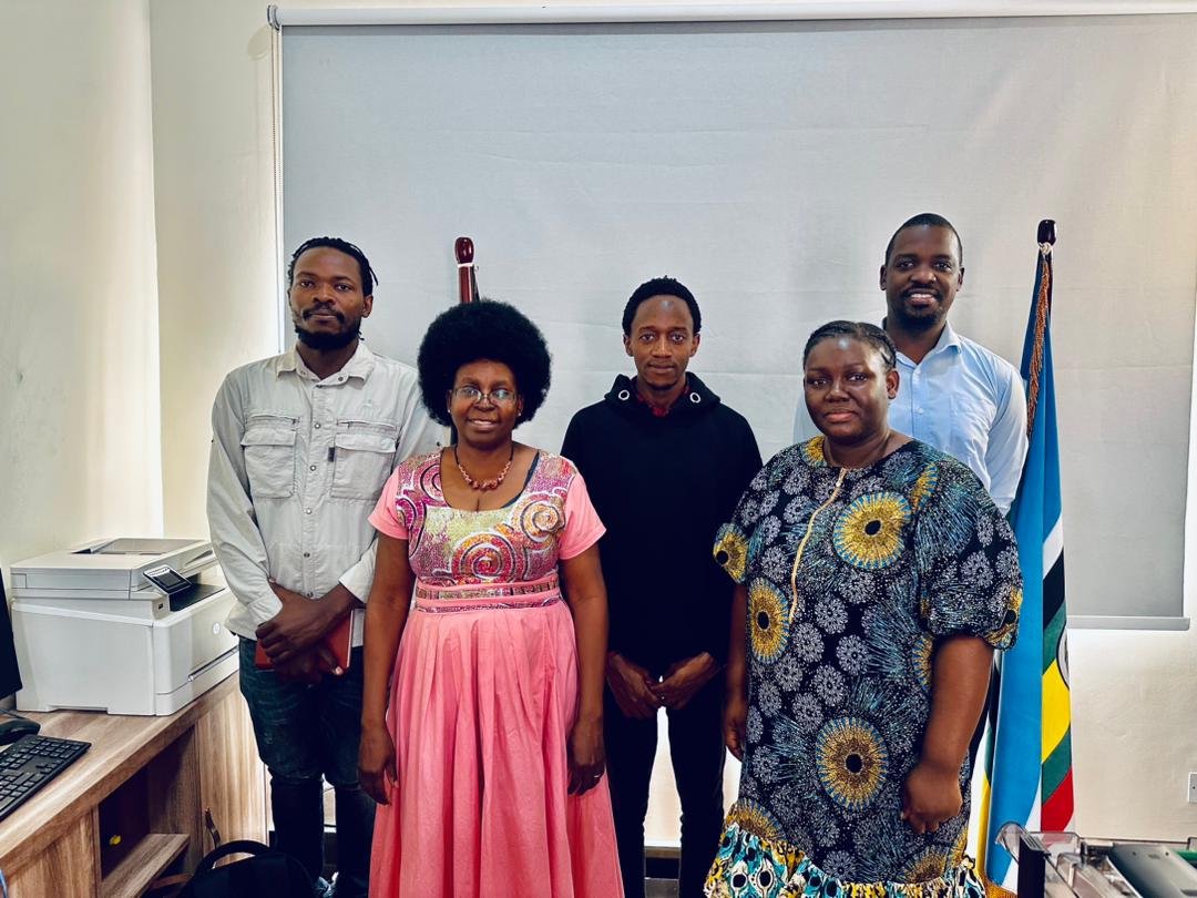 UgDrones_'s tweet photo. Earlier in the day, Asaph Kasujja (Lead Pilot) and Luigi Morel (C.O.O) met with the Minister of Science, Technology and Innovation, Dr. Monical Masanza Musenero and other officials, to discuss the future of the drone industry in Uganda. https://t.co/AKrUh0XlZL