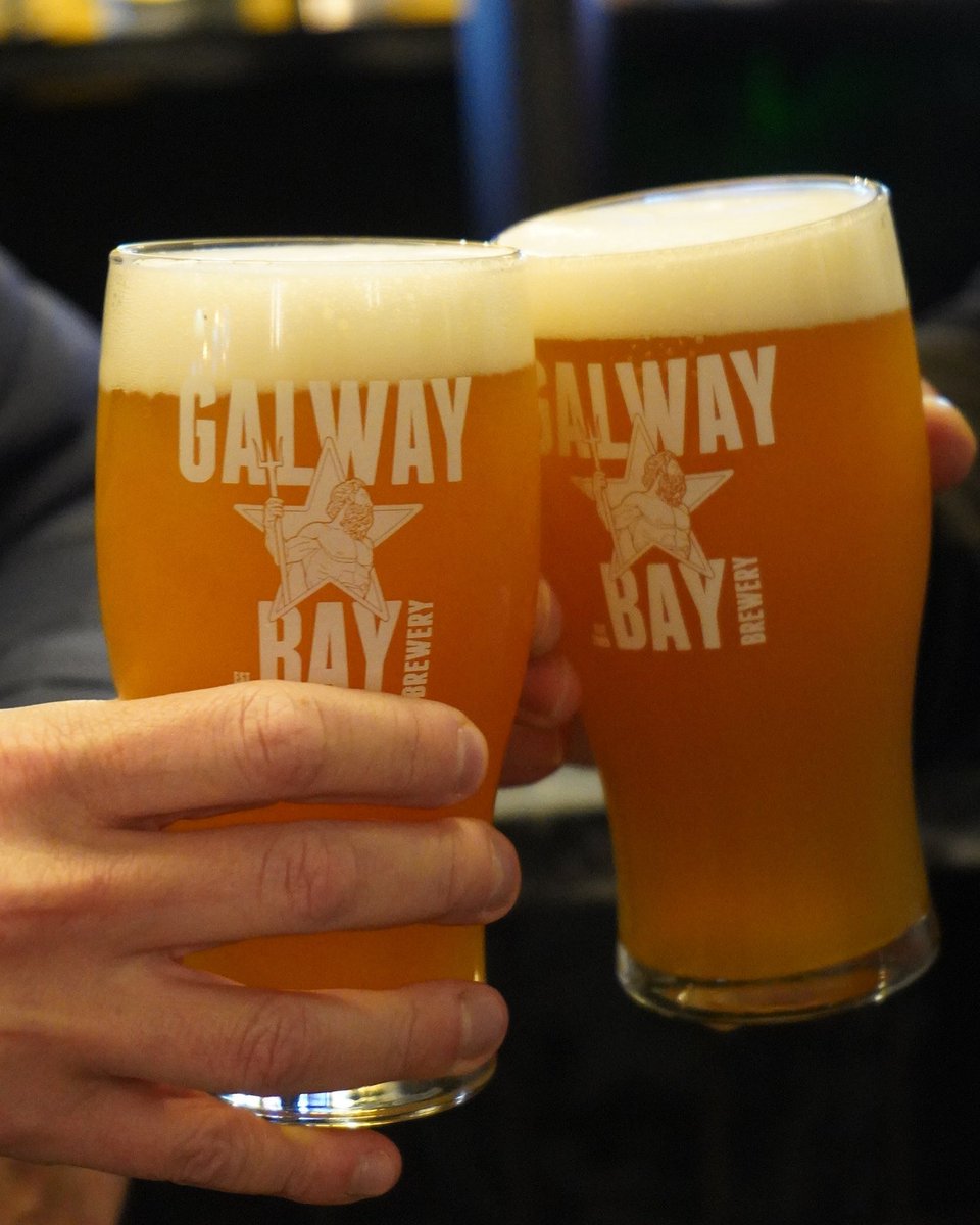 Kick off your Thursday night here this week🍻 From 6pm to 7pm if you buy a @galway_bay_brewery core range beer - we will buy you another one on us🍻 

#thirstythursday #beers #galwaybaybrewery #dublin #whatsonindublin