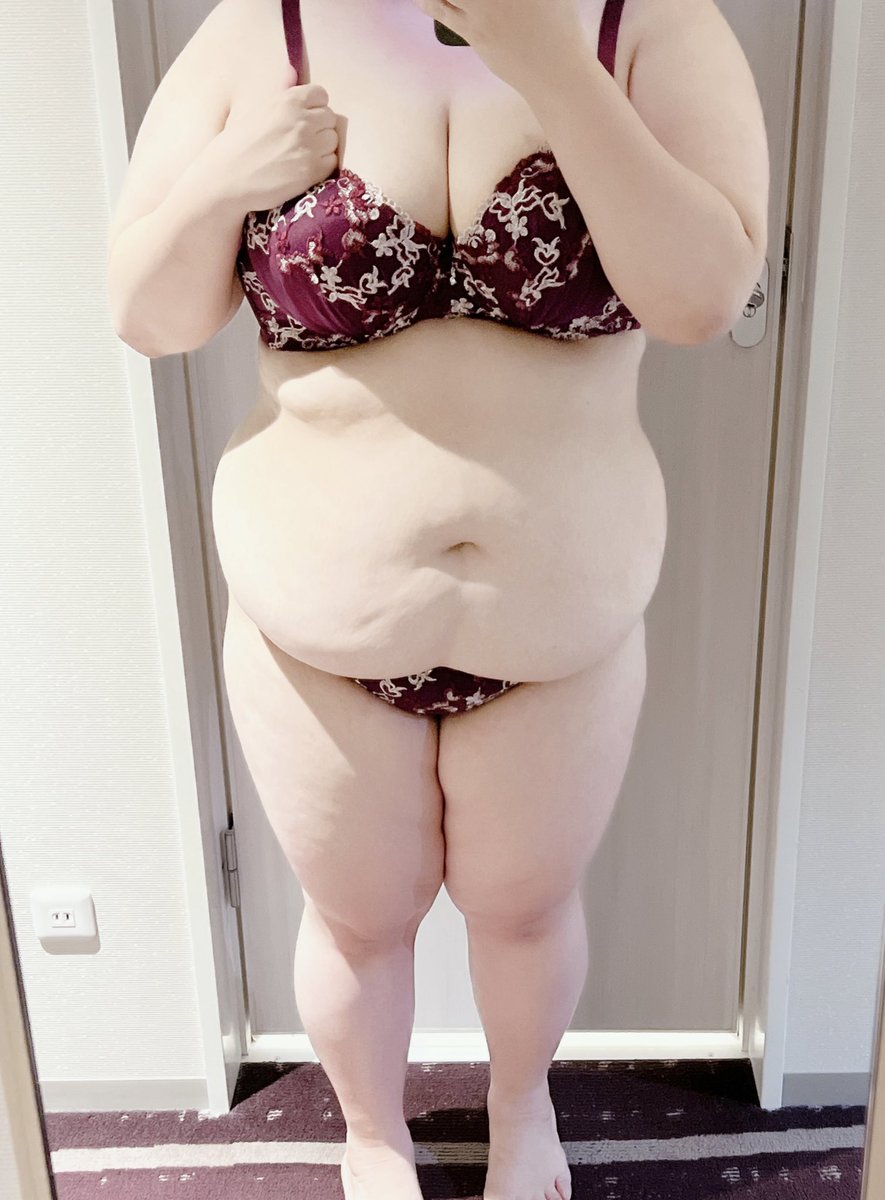 Cnm resmini göndermiş akşama seninim diyor 🤪🤪🤪