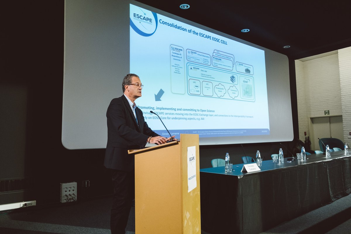 ESCAPE_EU's tweet photo. #ESCAPEtotheFuture @GiovLama just announced the @estsolarnet @FAIR_GSI_en @km3net @CERN @ego_virgo @ESO @CTA_Observatory @jivevlbi @SKAO collaboration for the benefits of #openscience #EOSC implementation &amp; #European Strategy for #Data! Learn more: https://t.co/wMOD8Xt7U1 https://t.co/MY1nlvcVg2