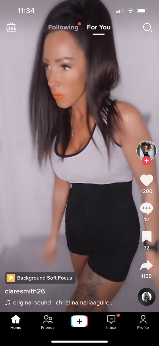 makeuptish's tweet photo. Is this woman all over everyone’s fyp page without any rhyme or reason? Go queen what an icon https://t.co/PqHwDsi8LC