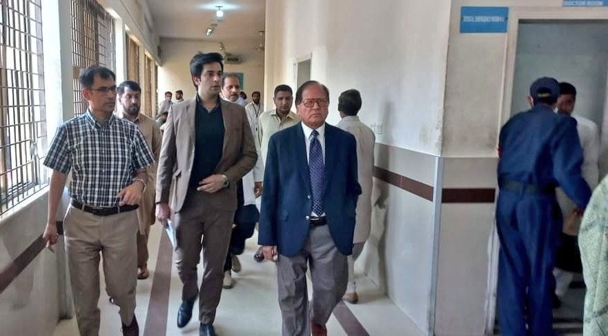 NCHR inspected Benazir Hospital, RWP. There is acute shortage of staff including doctors, parameds & sanitation workers. Out of 1716 sanctioned seats 771 posts are vacant. This shortage of 44.9% impacts working of hospital & lives of patients. @nhsrcofficial @mohrpakistan