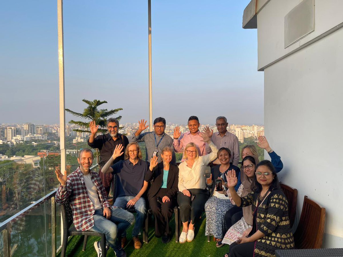 NayokaMartinez's tweet photo. Planning for an effective 🇸🇪🇧🇩#DevelopmentCooperation in 2023.  🌏 #strategic #impact #teamworkmakesthedreamwork @SwedeninBD @Sida @maria_stridsman @MatildainDhaka @danielpnovak @SohelIkramul https://t.co/gVOOLgEXdT