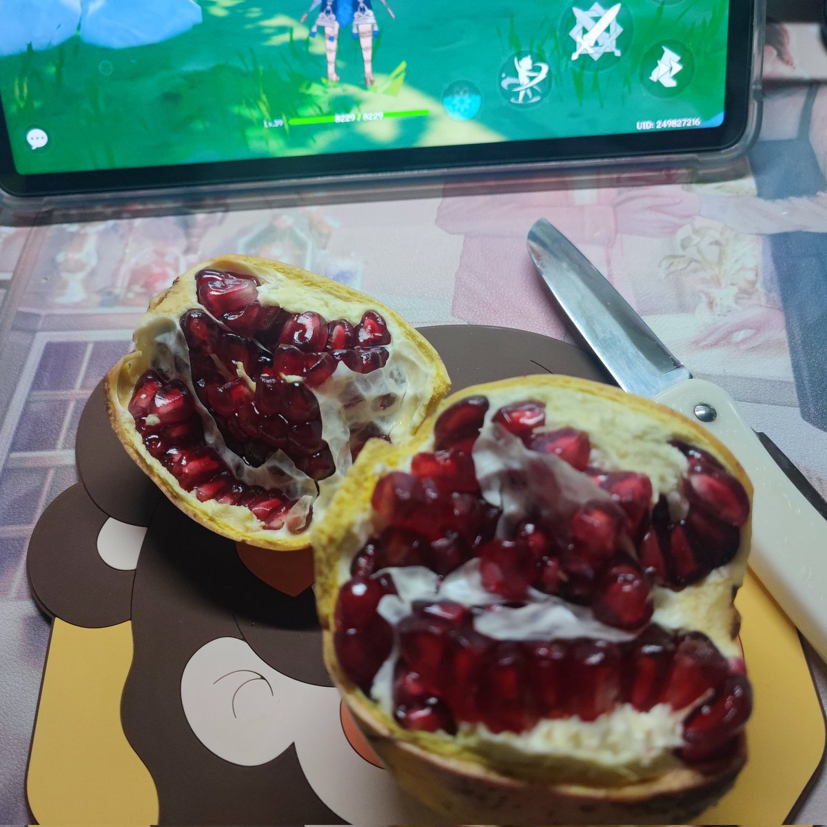 Vicky_vvvck's tweet photo. 我真的好喜欢吃石榴啊啊啊啊啊啊啊啊啊🥰🥰🥰 https://t.co/fEEj7ZAtbg