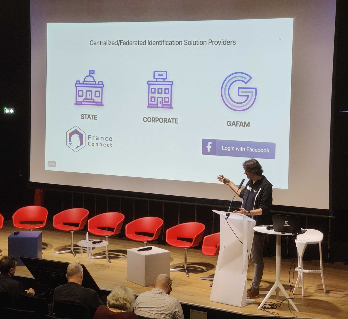 myDid, le partenaire officiel de l'événement Open Badge ePIC, a présenté son projet à Lille le 19 octobre 2022 <a href="/SlashCoins/">Slash Coin</a>