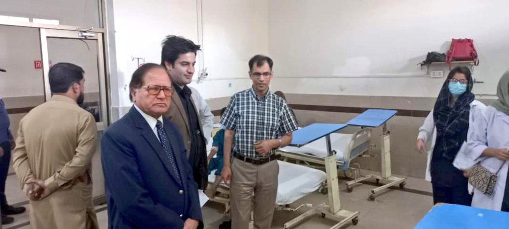 MRI machines & CT scan backup not present in Benazir B hospital RWP. Shortage of basic apparatus like BP apparatus and even prescription diaries was observed. Chest electrodes for ECG machine were not available. NCHR inspection by Member Minorities @manzoor_masih5 @nhsrcofficial