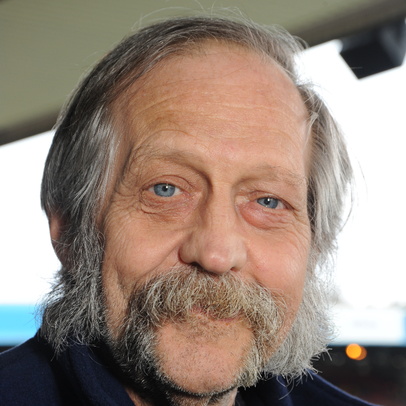 CPFC's tweet photo. We were deeply saddened to learn that former programme seller Clive Waters passed away aged 70.

The thoughts of everyone at the club are with Clive's loved ones at this sad time ❤️💙

#CPFC