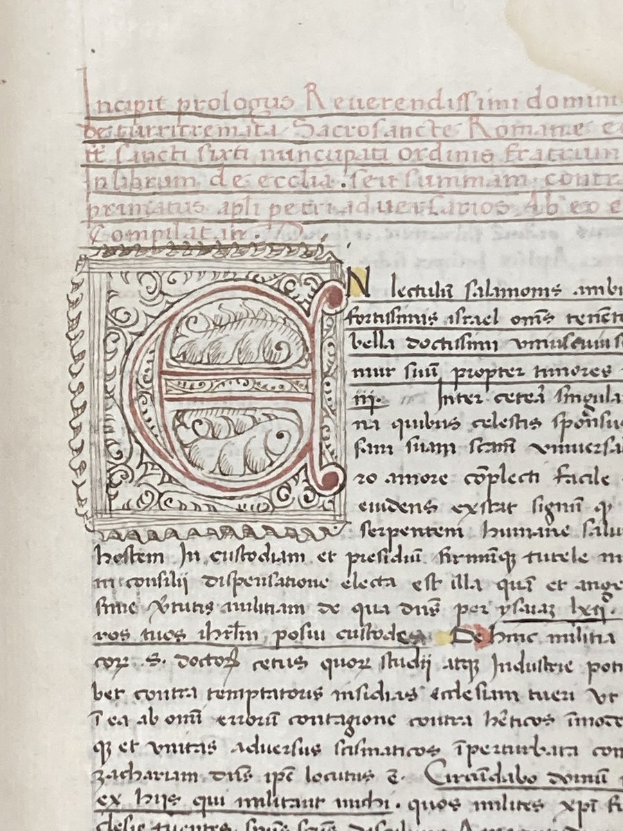 StJohnsOxLib's tweet photo. 📖 Showcasing MS 74 📖
The bigger initial on fol. 3r is arguably more impressive, but there is something strangely amusing about the face on fol. 8v…
You can read the full catalogue entry here:
https://t.co/bC7a81wuxC
#DigiLibSJOL
#medievaltwitter https://t.co/4d5jGmUpNl