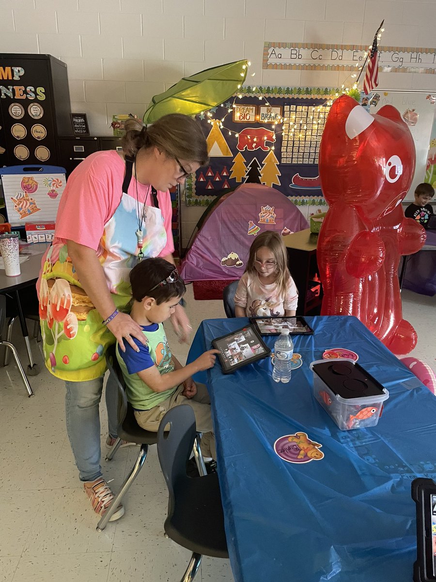 Kelly Stephenson tweet media