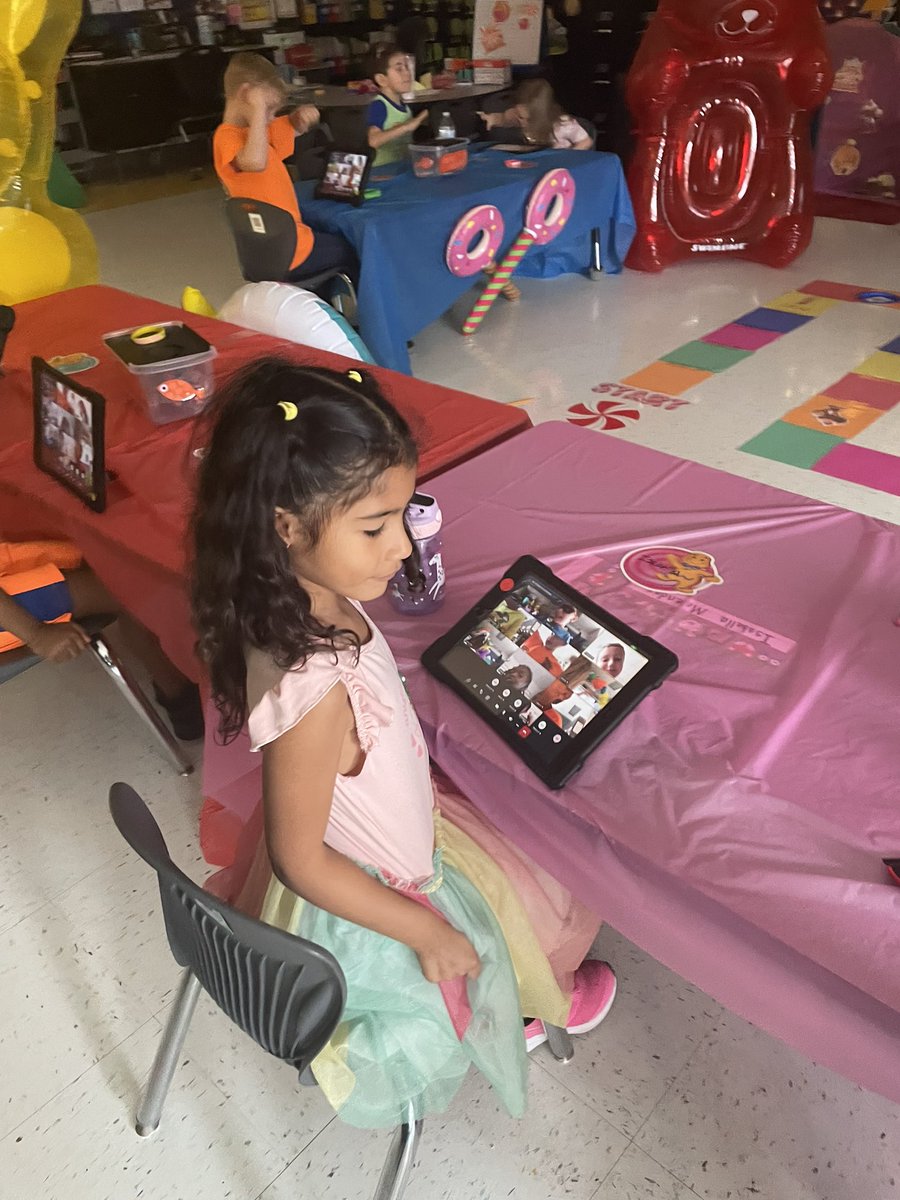 Kelly Stephenson tweet media