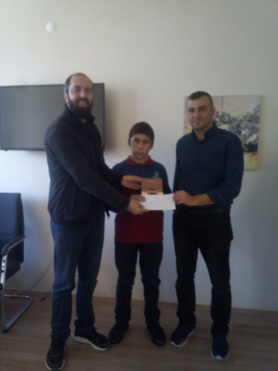 kastamonu_agd's tweet image. Haziran ayında yapılan 2022 yılı Siyer-i Nebi sınavımızda dereceye giren öğrencilerimize ödüllerini takdim ettik. Rabbim(c.c.) cümlemizi #efendimizinizinde yürüyenlerden eylesin.