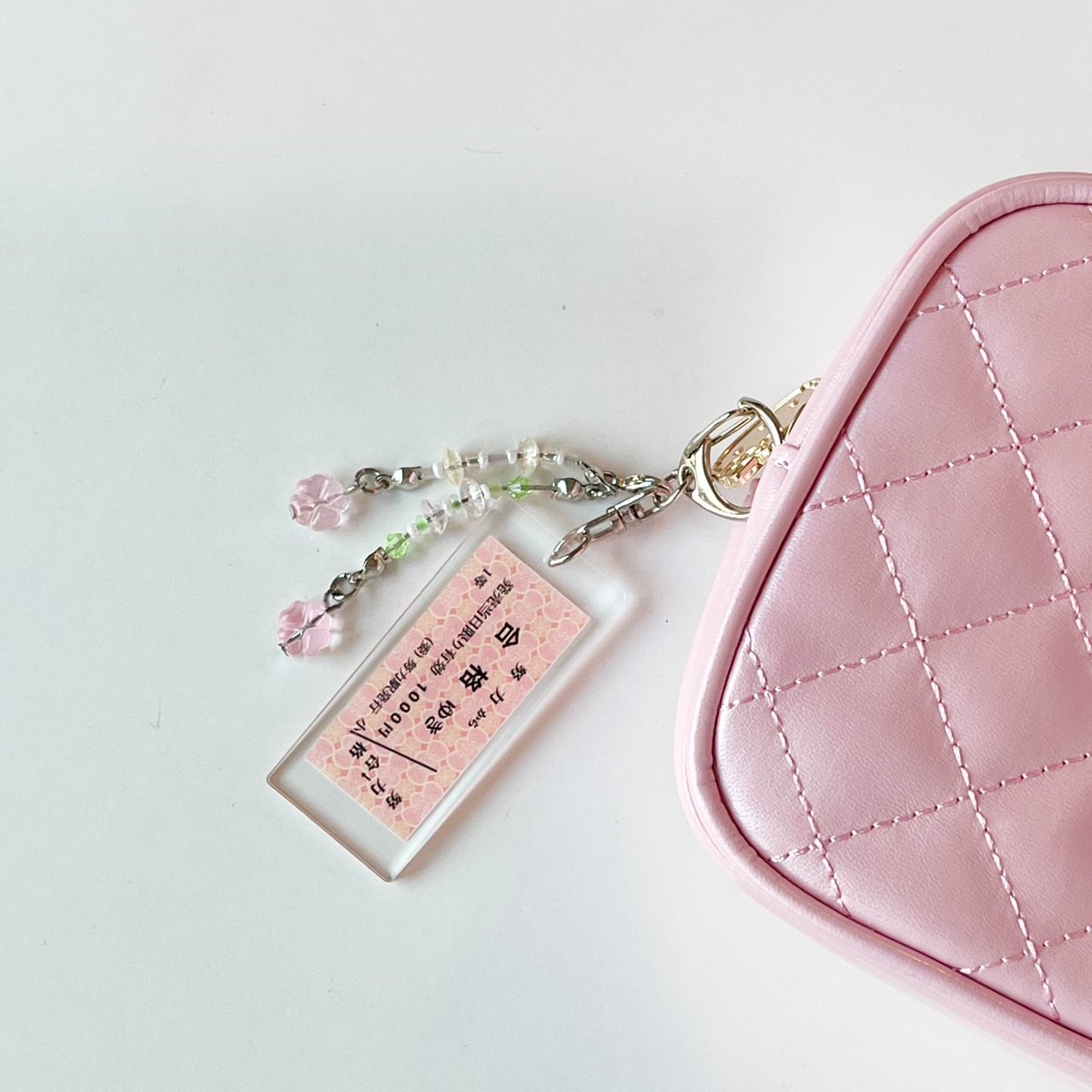 🍒고객감사 RT이벤트🍒

화제의 상품 [나의 숙명을 결정하는 숙명 티켓] RT이벤트를 진행합니다♪(´‘▽‘｀)♡
당첨자분께는 2종 중 1개를 증정해드립니다♡
많은 성원에 감사드립니다♡

✔️기간
10월 26~31일
✔️당첨선물
제품 2종 중 1개 증정
✔️참여방법
이벤트 게시물 RT