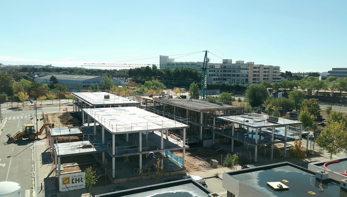 🏗 Un nuevo día de trabajo, también en obra. Hoy en la de #H2O que avanza según lo previsto 

💧Un icono arquitectónico inspirado en la naturaleza fluida del agua, fusiona el diseño y la cultura distinguidos en una sola obra maestra de la vida

<a href="/GrupoCHR/">Grupo CHR</a> empresa de Grupo Urbas