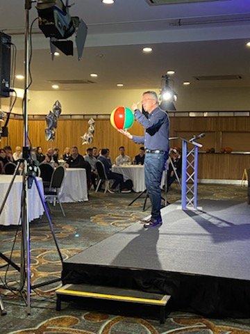 Paul McGee's beach ball analogy reinforces the need to see and understand from others people's perspectives. A powerful way to demonstrate how the colours we see differ from those around us. #Diversity #Empathy #Perspective