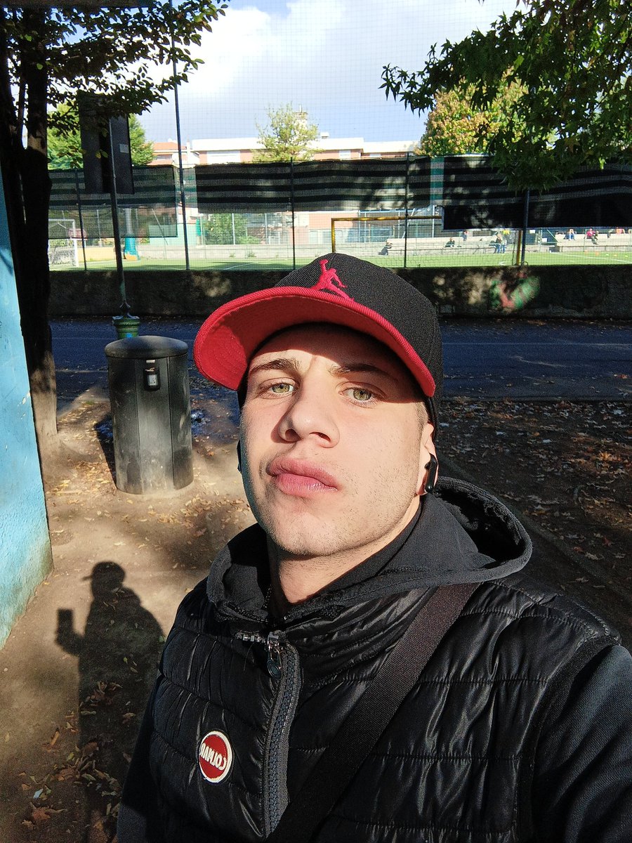 fedefaggion21's tweet photo. #MGI2022 #gntmgr il sole bacia i belli,ma a me da fastidio wooooo https://t.co/Ig3YSLgG5M