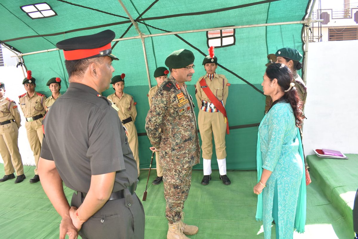 NccDteMPCG's tweet photo. #ADGvisit
In continuation with vis, Maj Gen AK Mahajan, ADG, MP&amp;CG Dte and the Gp Cdr visited 5 MP (Girls) NCC Bn on 25 Oct.The ADG was given a Guard of Honour, he interacted with staff, insp the trg facilities and vis few institutions.
@HQ_DG_NCC 
@drajaykumar_ias 
@PRODefNgp https://t.co/VgbMir2EpP