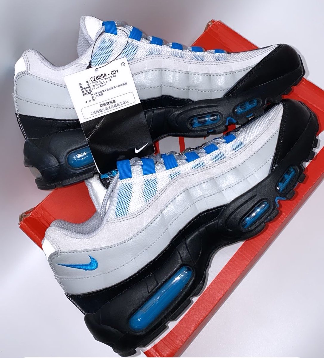 LatestLaces's tweet photo. AIRMAX 95 LASER BLUE 

UK7.5 NEW IN BOX 

KLARNA &amp; PAYPAL - PAY IN 3 OPTIONS AVAILABLE 

LINK TO SITE > https://t.co/cksmIaGGvA

#latestlaces #airmax95 https://t.co/e2OiqpWeFa